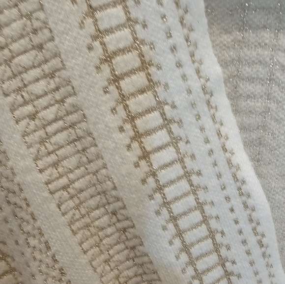 Oliver.o cream and gold shimmer wrap sweater size Large - Picture 3 of 11